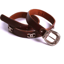 Charger l'image dans la galerie, Ceinture Cuir Artisanale Décoration Accessoire métal Made in France.