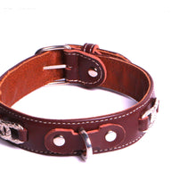 Charger l'image dans la galerie, Collier Chien Cuir Noir Accessoire Artisanal de luxe Fait main en France.