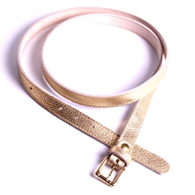Charger l'image dans la galerie, Ceinture Femme : Cuirs Doré fine souple Boucle Laiton Atelier by mode France.