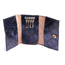 Charger l'image dans la galerie, petite maroquinerie de voyage cuir souple