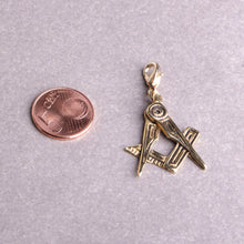 Charger l'image dans la galerie, Bijou Maçonnique plaqué or