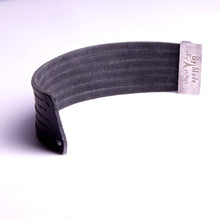 Charger l'image dans la galerie, Bracelet large manchette cuir