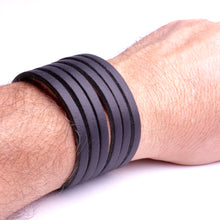 Charger l'image dans la galerie, Bracelet large manchette cuir