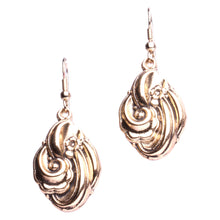 Charger l'image dans la galerie, dormeuse ciselé plaqué or