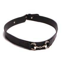 Charger l'image dans la galerie, Ceinture fine femme cuir noir mors a cheval équestre fabrication artisanal By Mode France.