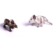 Charger l&#39;image dans la galerie, Bronze animal miniature Objet insolite à offrir Idée cadeau miniature
