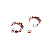 Charger l&#39;image dans la galerie,  Boucles d’oreilles faites main. Boucles d’oreilles créoles. Bijoux anneaux. 
