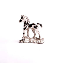 Charger l&#39;image dans la galerie, Poulin collection. Cheval sculpture
